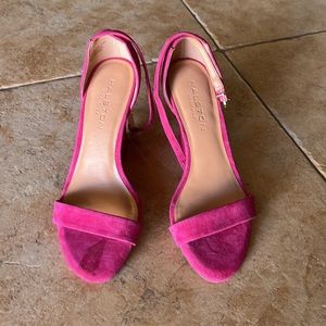 Halston Shoes Size 5